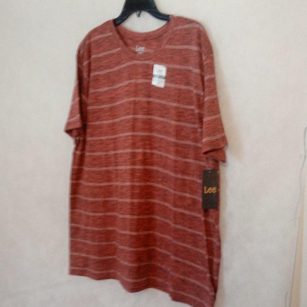 LEE MEN'S Red Tee Shirt Size XL Short Sleeves Stripped NWT